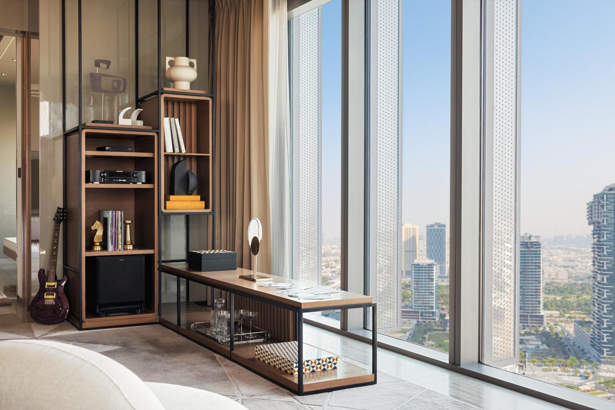 One&Only One Za'Abeel Hotel Dubai Eksteriør billede A view of the city from a bedroom