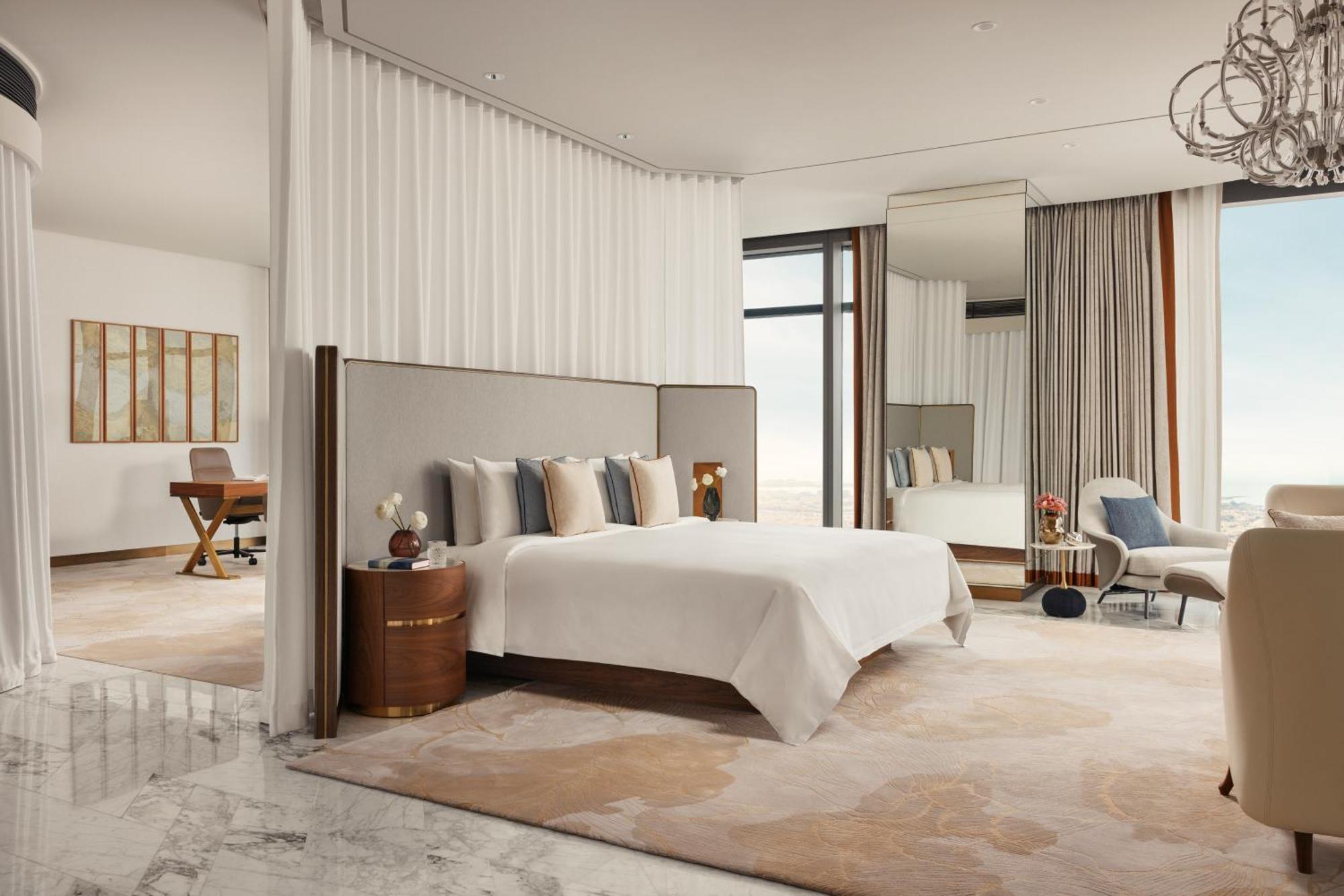 One&Only One Za'Abeel Hotel Dubai Eksteriør billede A bedroom at The Ritz-Carlton, DIFC